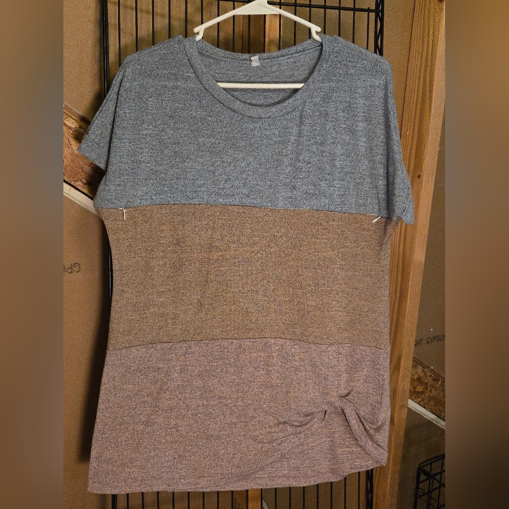 Maternity/ Nursing Top with Zipper Nursing Access